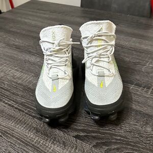 Nike Air Max Scorpion FX Wolf Grey,VOLT-WOLF GREY GRIS LOUP/GRIS SIZE-12